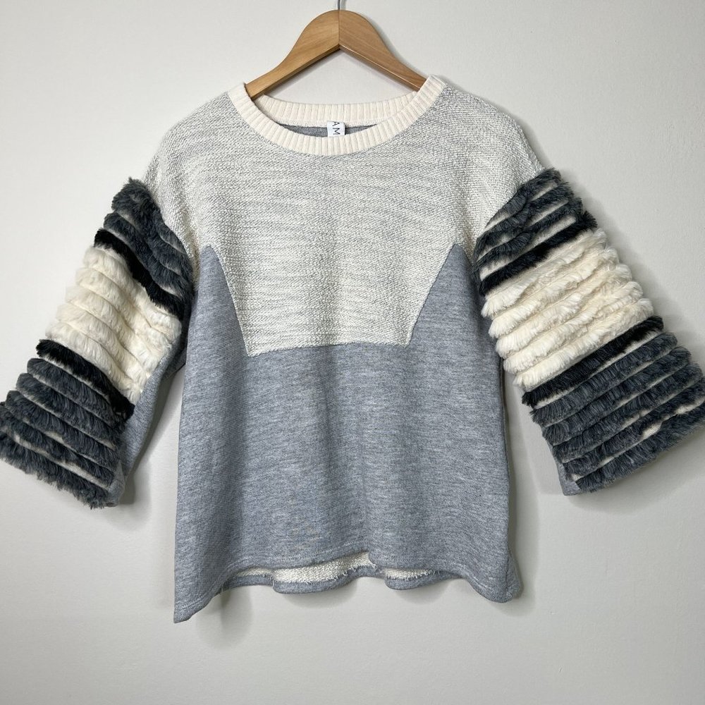Anthropologie Gray and Cream Textured Sweater